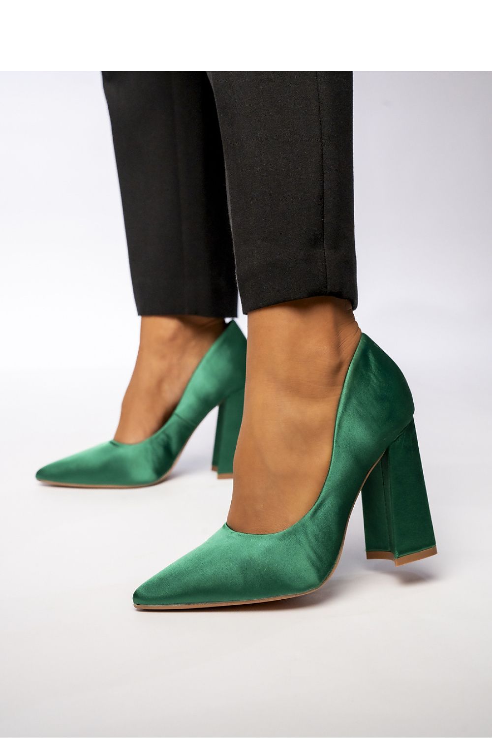 Block heel pumps model 210531 Inello