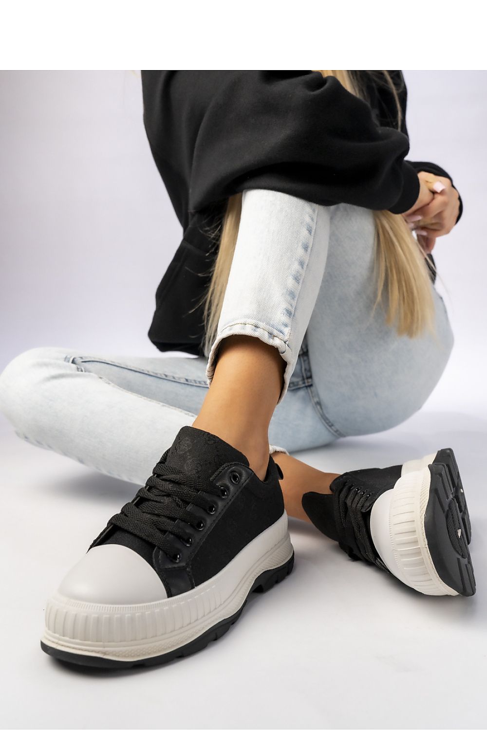 Sport Shoes model 210574 Inello