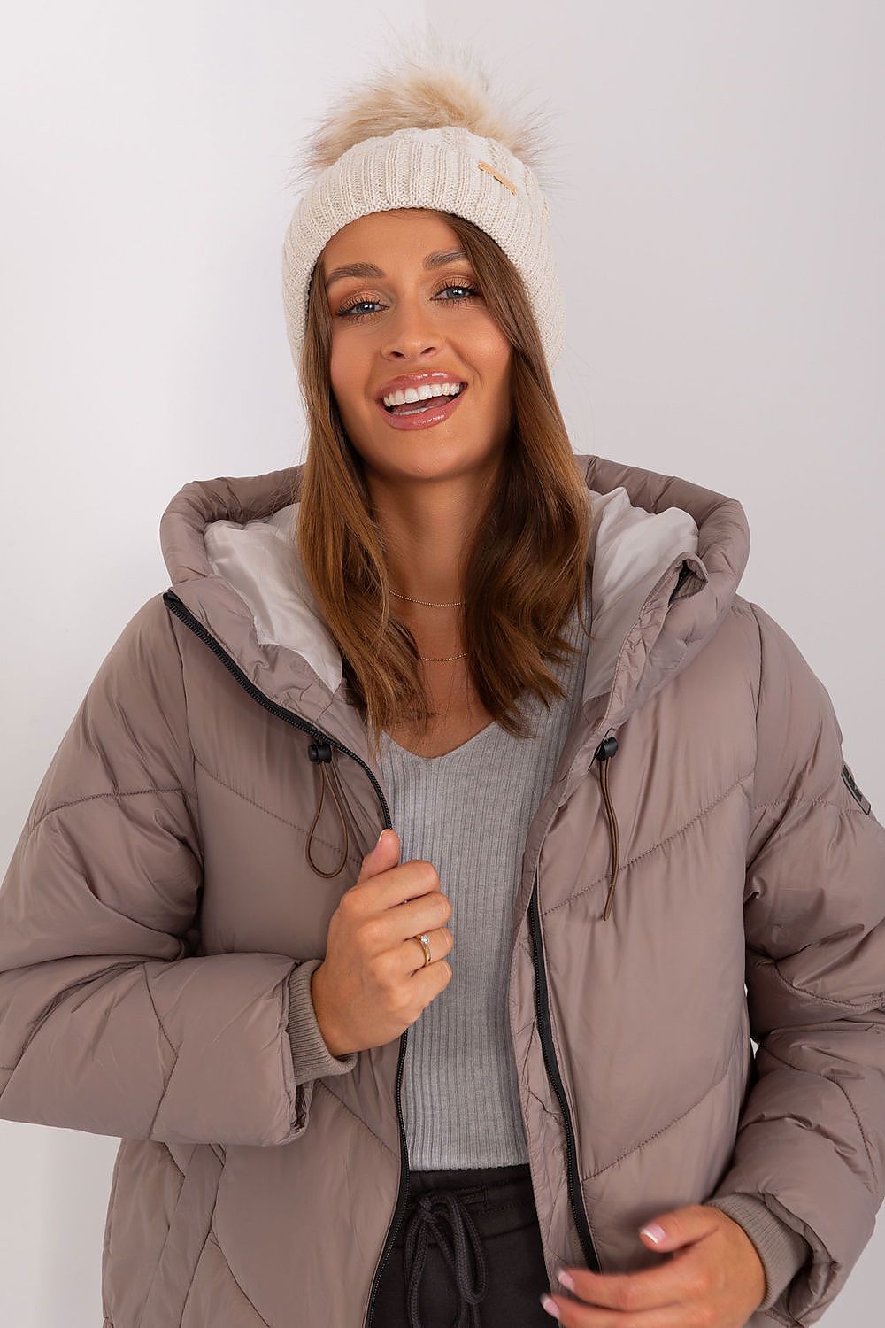  Cap model 187438 Rue Paris 